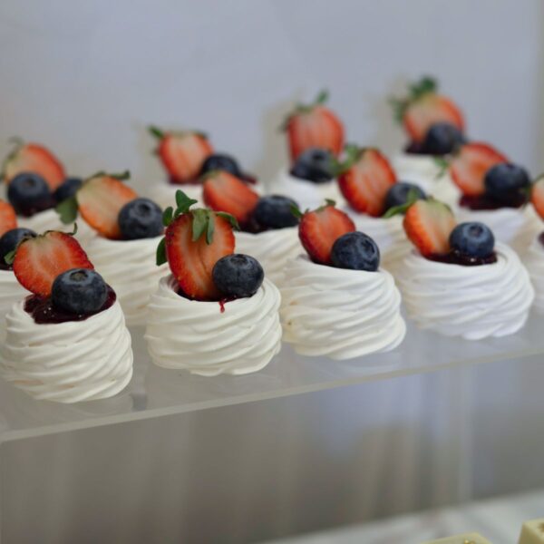 Pavlova aux fruits rouges